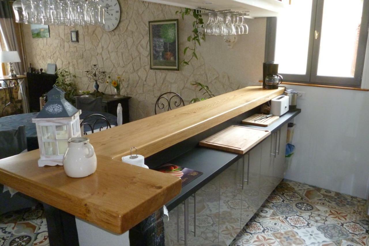 Le Relais De Montigny Appartement Buitenkant foto